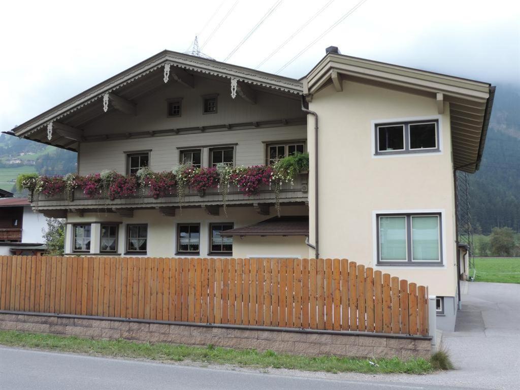 Haus Gruber Theresia ツェル・アム・ツィラー エクステリア 写真